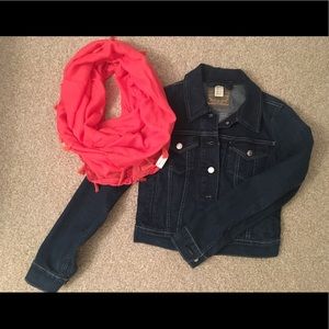 Levi’s denim jacket petite small (S)